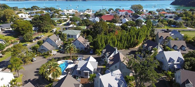 Russell Cottages - Sandy Jandal - 5 Bedroom - POOL-SPA-BBQ