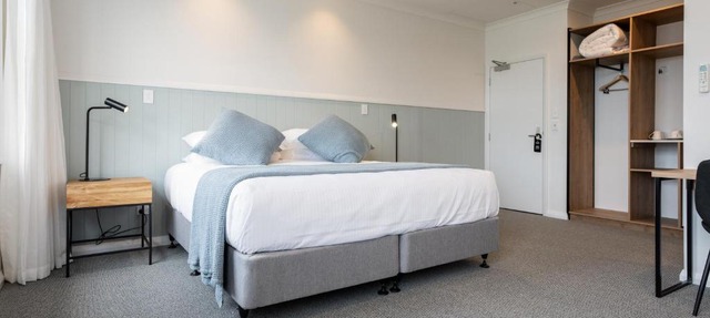 Sands of Kawhia Hotel