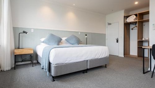 Sands of Kawhia Hotel