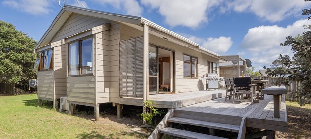 Sandy Haven - Matarangi Holiday Home
