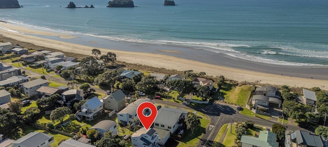 Sandy Strides - Whangamata Holiday Home