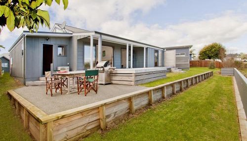 Sea Breeze - Whangamata Holiday Home