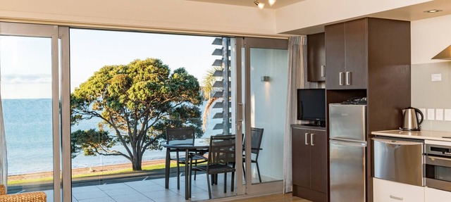 Sea Spray Suites