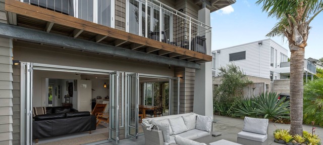 Seacrest Luxury - Langs Beach Holiday Home