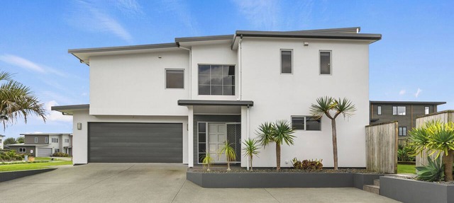 Seaside Getaway - Ruakaka Holiday Home