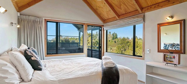 Secluded with Great Views & Central Heating