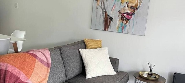 Self-contained Studio close to Kensington Park