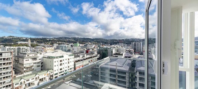 Skyline 2BR with Pool & Gym in Central Te Aro HydeLane