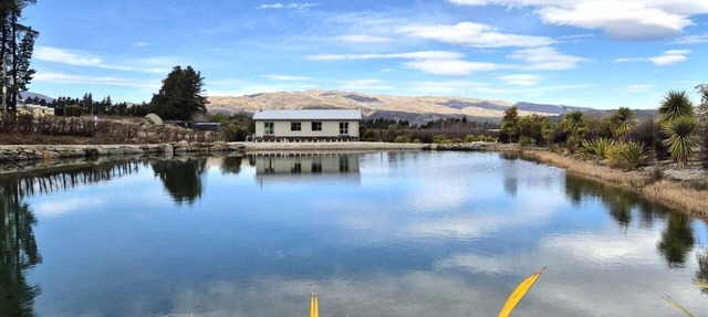 Spa Pool | Private Pond | Mountain Views | 3 mins to Cromwell,Sleeps 6