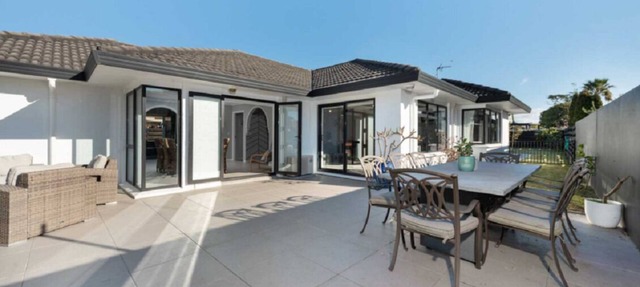 Spacious & close to beach