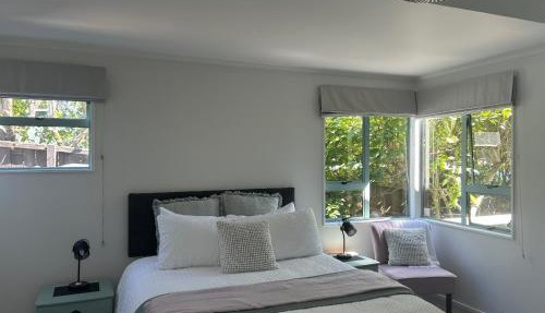 Spacious Private Guest Suite - Walk to Havelock North Village
