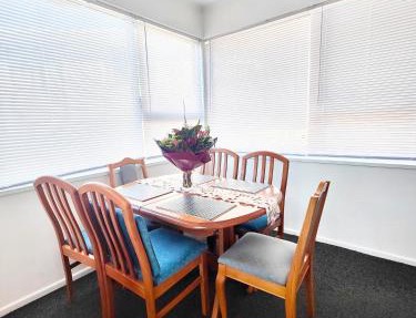 special in winter from 138 for three bedrooms unit in Johnsonville Wellington