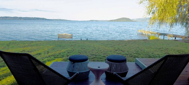 Stillwater Cottage - Lakefront, Spa & Kayaks