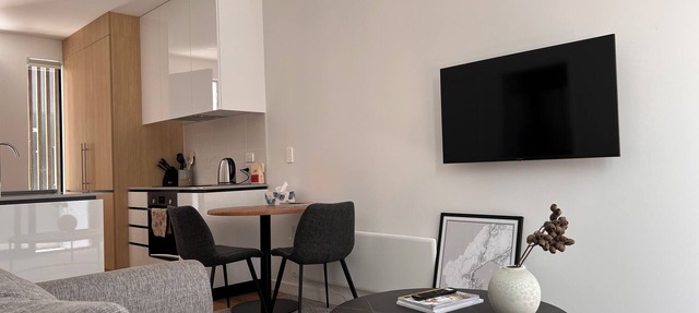 Stylish 2 bedrooms townhouse in Central