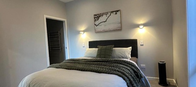 Stylish & Cosy Unit Near The Remarkable