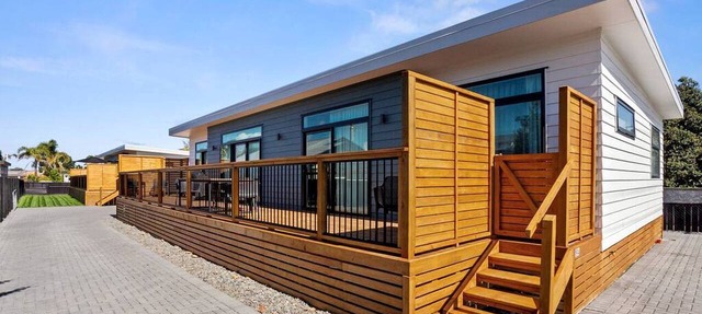 Stylish Glamping Haven at the Bay of Plenty - Perfect for Vacations in New Zealand