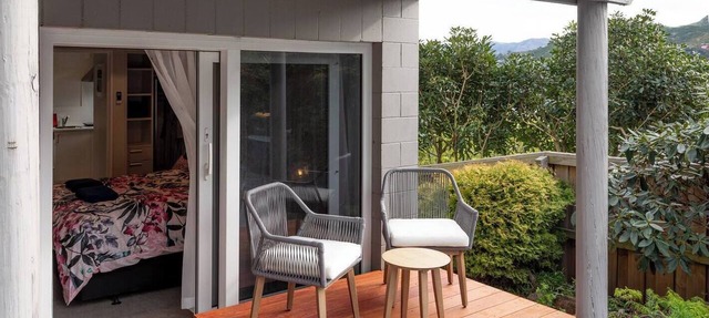 Stylish Studio - Free Parking walk to Town and Harbour