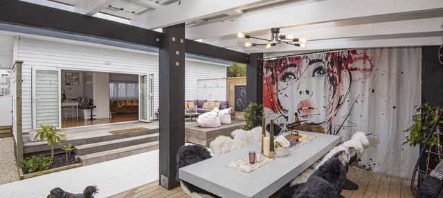 Stylish Waterfront Studio Sanctuary!