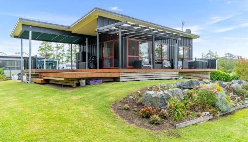 Summer Haze - Omaha Holiday Home