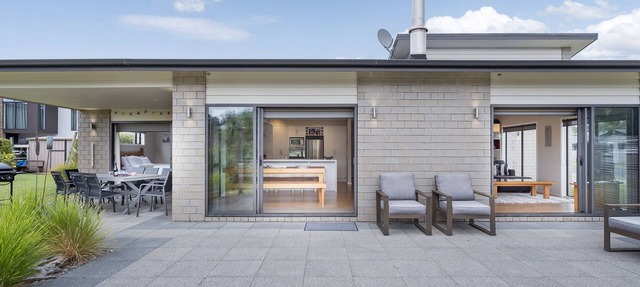 Sun Seekers Lookout - Whitianga Holiday Home