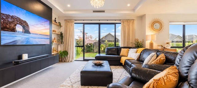 Sunlit Wigram Home | 4BR + Patio | Sleeps 8