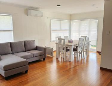 Sunny Remuera 3BR v Garden & Near Beaches
