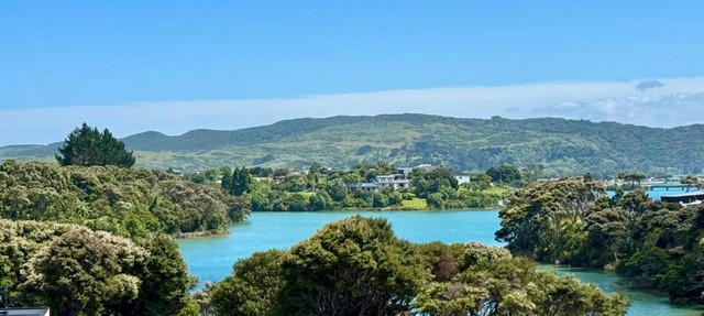 Sunset Stay - Raglan Holiday Home