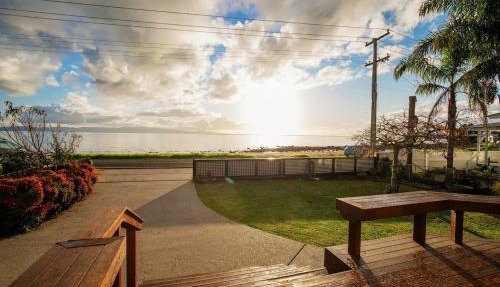 Sunsets by the Beach Waterfront Sleeps 8