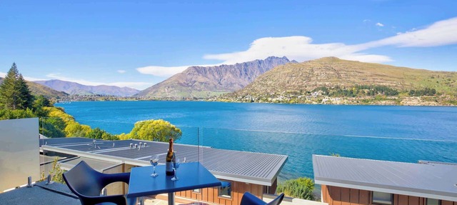 Supreme Lakefront With Jaw Dropping Views