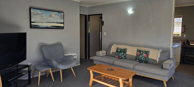 Taupo Central - Close to town and includes WiFi