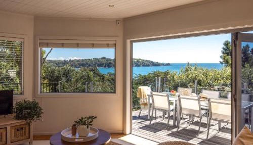 Tawa Cottage - Coast & Country