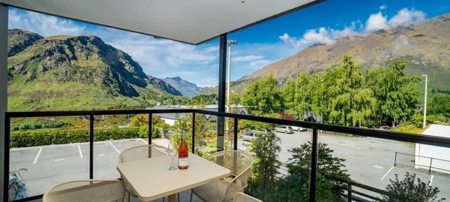Te Awa at La Residence du Parc
