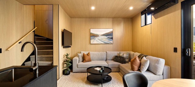Te Awa River Retreat w Private Parking