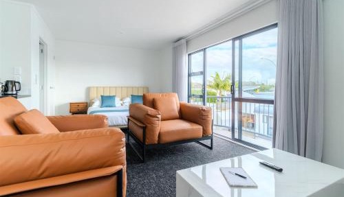 Te Awa Suites