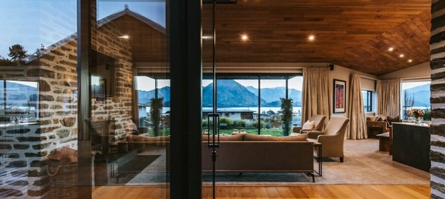 Te Moana - Lake Views - Sleeps 7