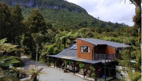 Te Nikau Retreat