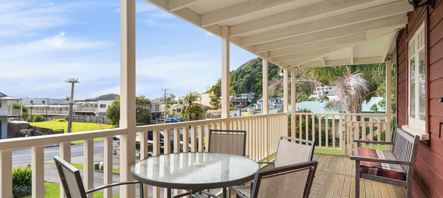 The Beach House - Paihia Holiday Home