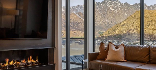 The Beech Penthouse - Stunning Lake and Mountain Views