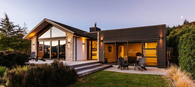 The Clearview House | Lake View | Sleeps 9
