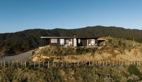 The Hide Kapiti Accommodation
