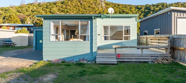 The Little Jetty - Motuoapa Holiday Home