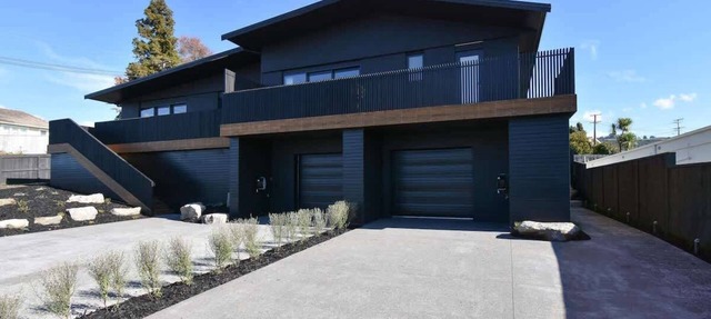 The Old Datsun - Lake Views, 4 Kings, Sleeps 8