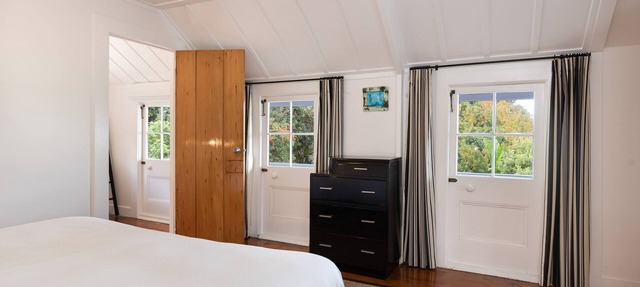 The Old Oak Boutique Hotel