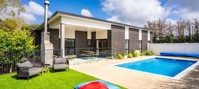 The Pool House - Resort-Style Mangawhai Escape