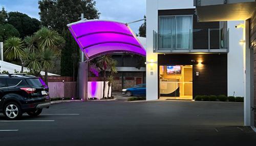 The Sails Nelson