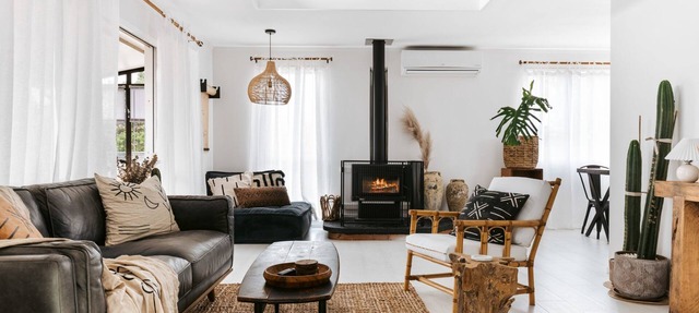 The San Pedro by Beyonder - Stylish Coastal Family Retreat – 3 Bedrooms, Large Deck with BBQ, Sunlit Conservatories, Fully Fenced Yard, 5-Min Walk to Papamoa Plaza & Beach