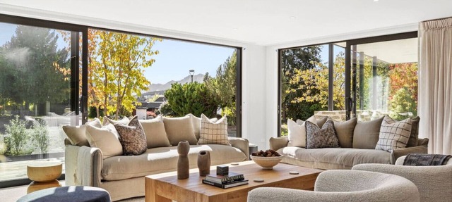 The Wanaka Tree Escape | Lake Views & Prime Location