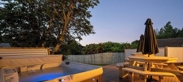 Tihi Time - Spa Pool, Games Room, Sleeps 10