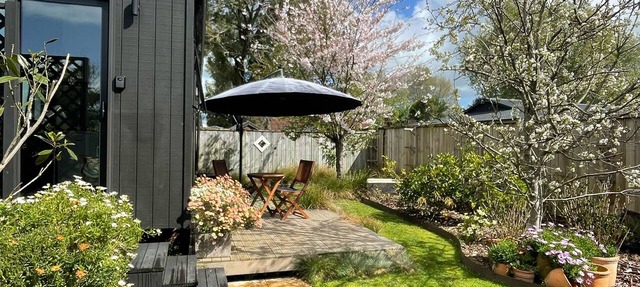Tiny-Home Garden Hideaway – Private, quiet, garden setting w/off-street parking.