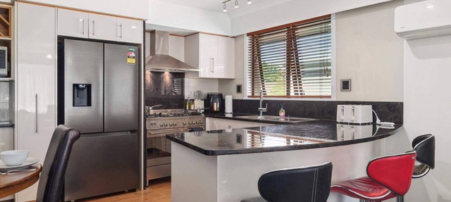 Toru - Central CBD Apartment, Walk to Lakefront